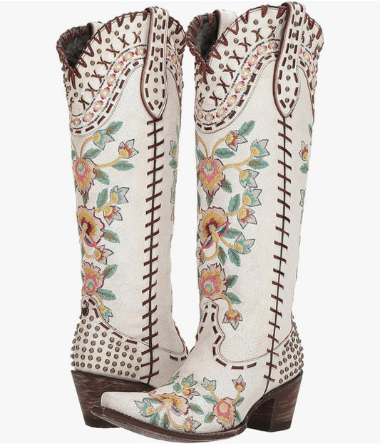 Double D “Almost Famous” White Boots SIZES 6.5, 10