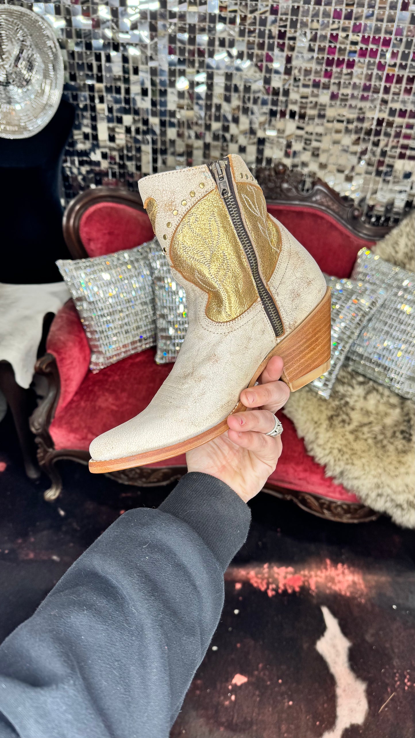 YIPPIE KI YAY BY OLD GRINGO WOMEN'S LEYLANI WESTERN BOOTIES - SNIP TOE