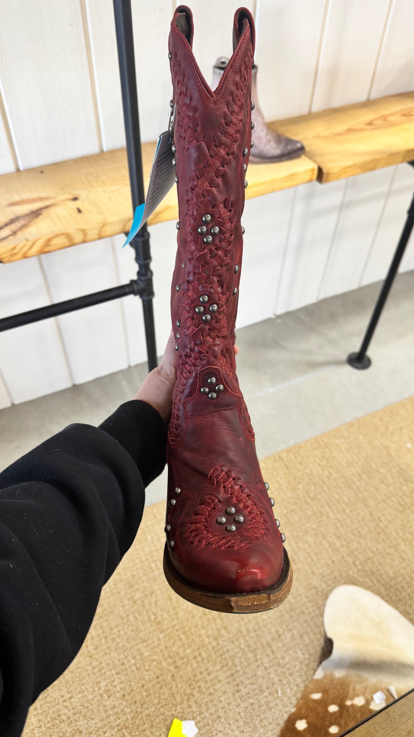 Lane Cosette Smoldering Ruby Size 6