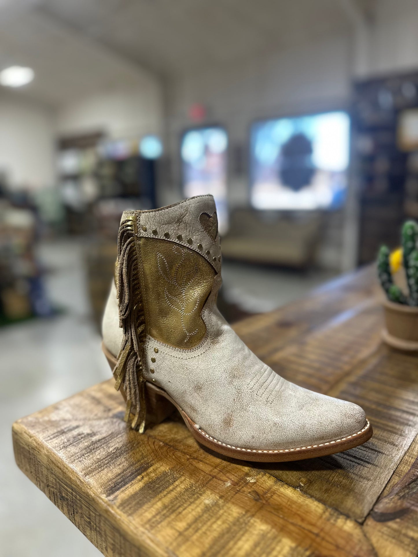 YIPPIE KI YAY BY OLD GRINGO WOMEN'S LEYLANI WESTERN BOOTIES - SNIP TOE