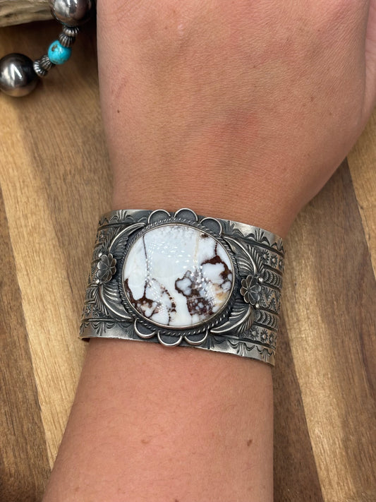 Wild Horse #1022-34 Cuff by Robert Johnson, Navajo
