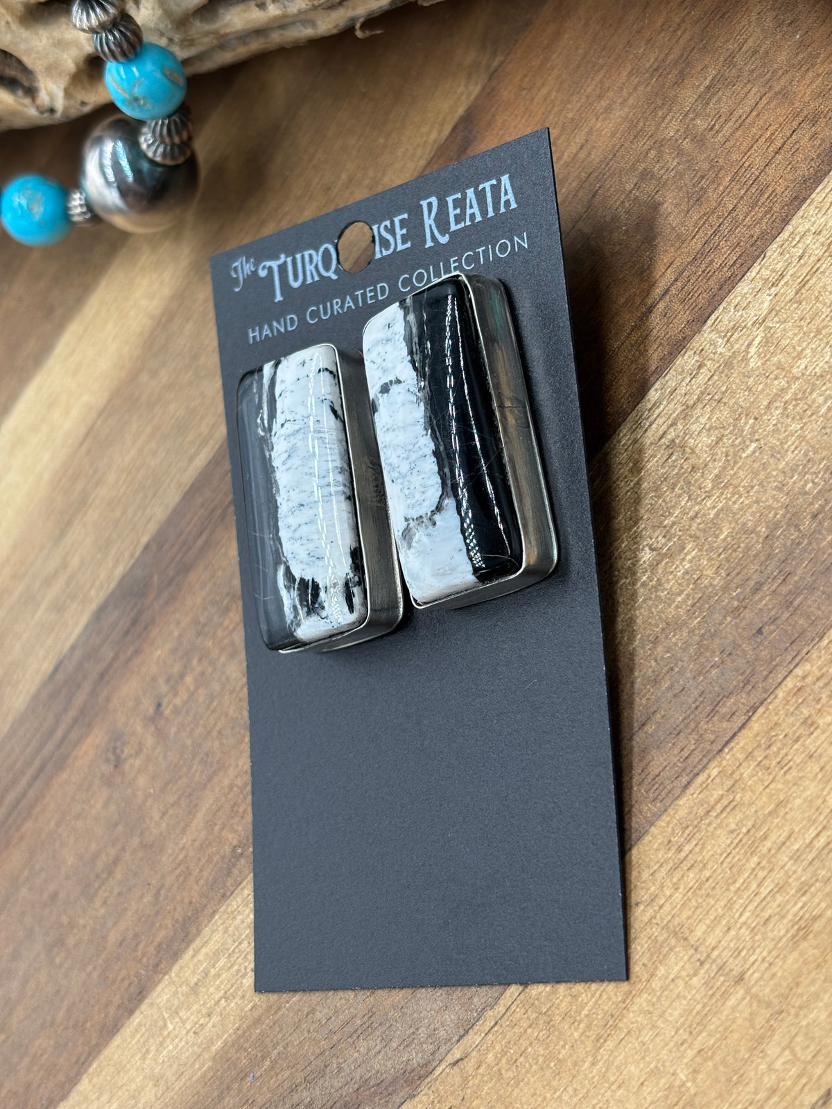 White Buffalo #922-16 Earrings