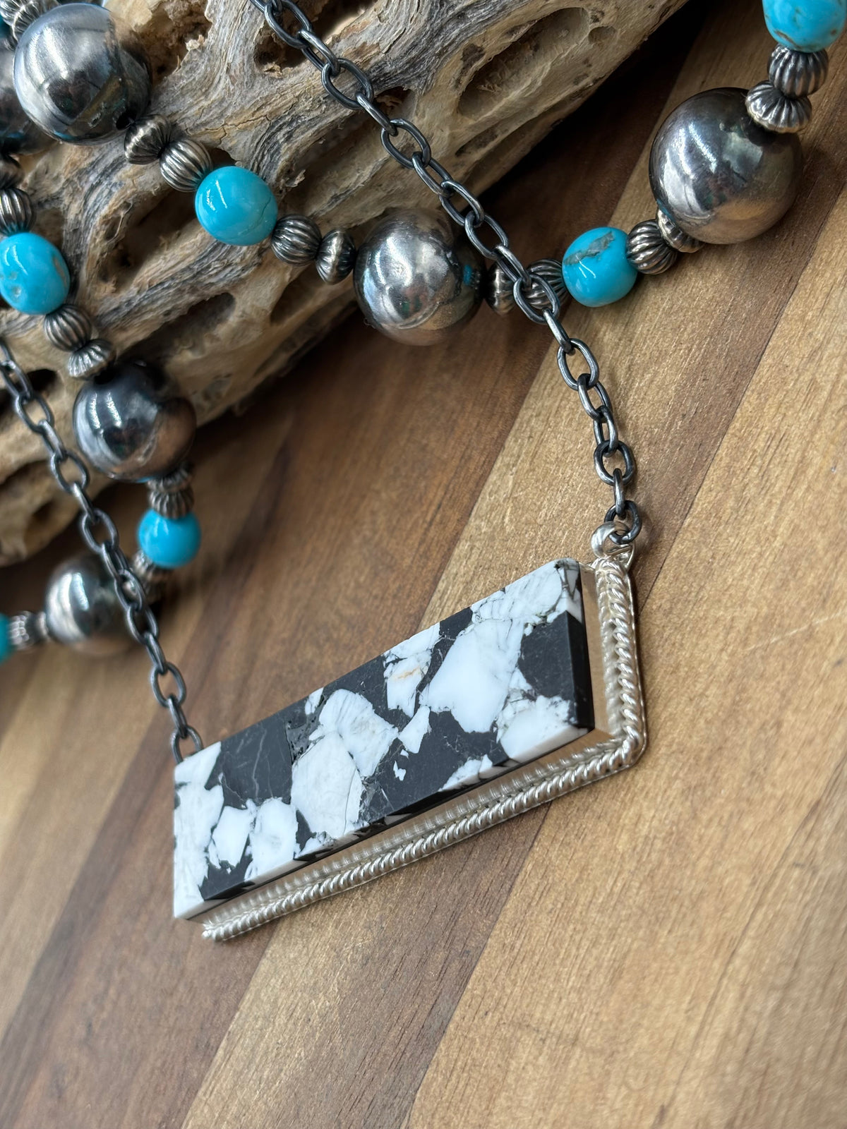 White Buffalo Mojave #917-45G XL Bar Necklace by Brandon Etcitty, Navajo