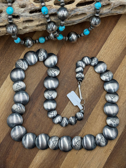 Pillowbead #911-16 Navajo Pearls by Marietta Kellywood, Navajo