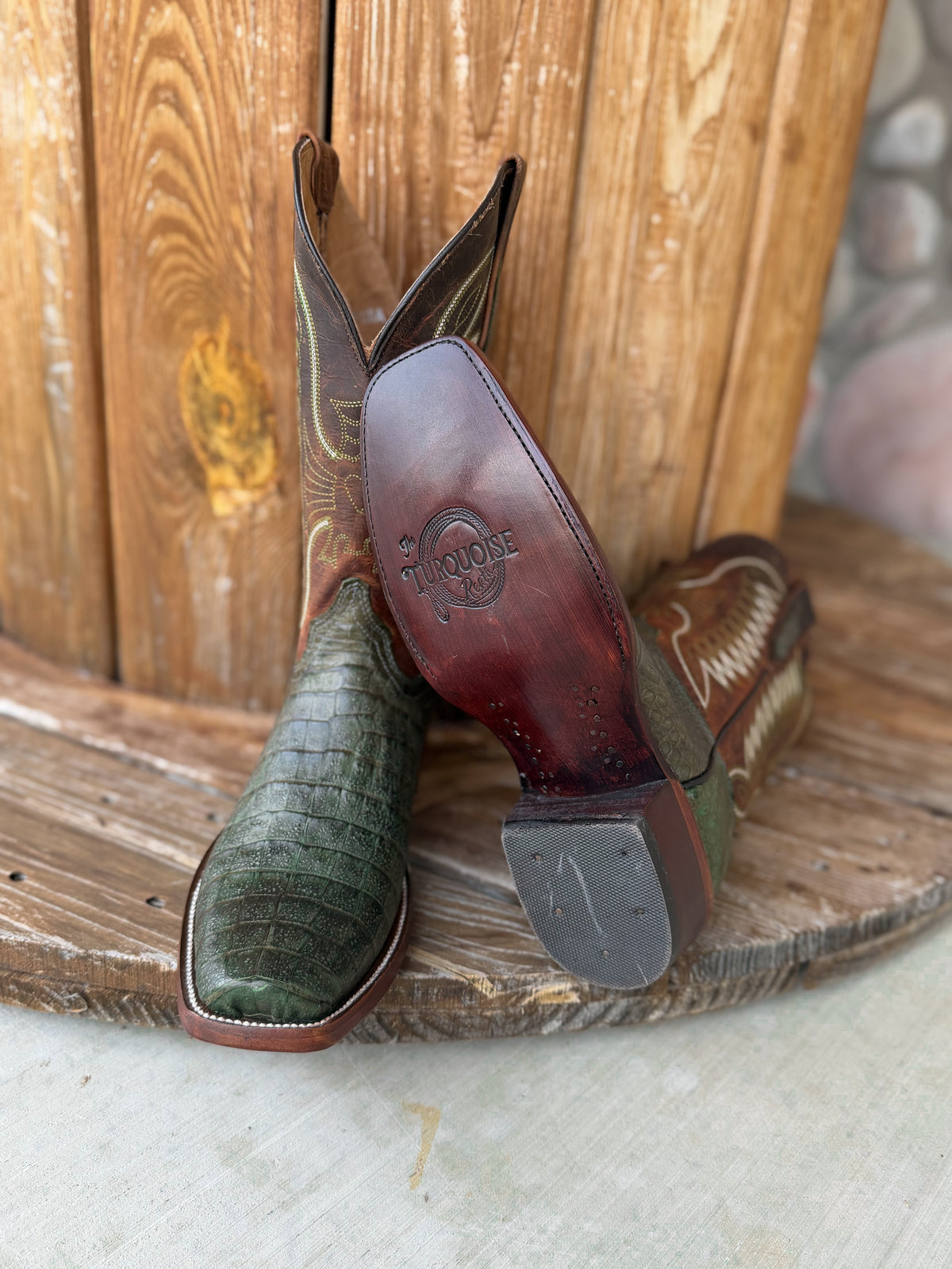 Signature Turquoise Reata Men's Boot – Exotics - The Boudreaux Green Caiman Boot