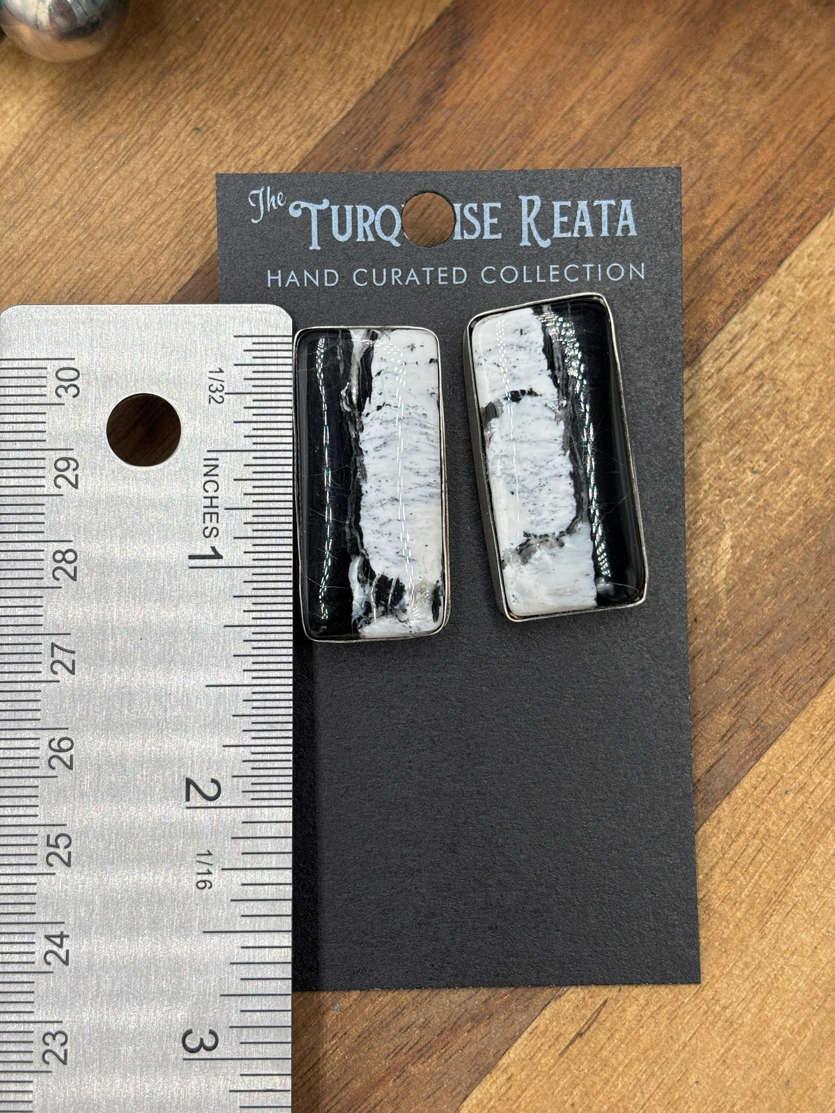 White Buffalo #922-16 Earrings