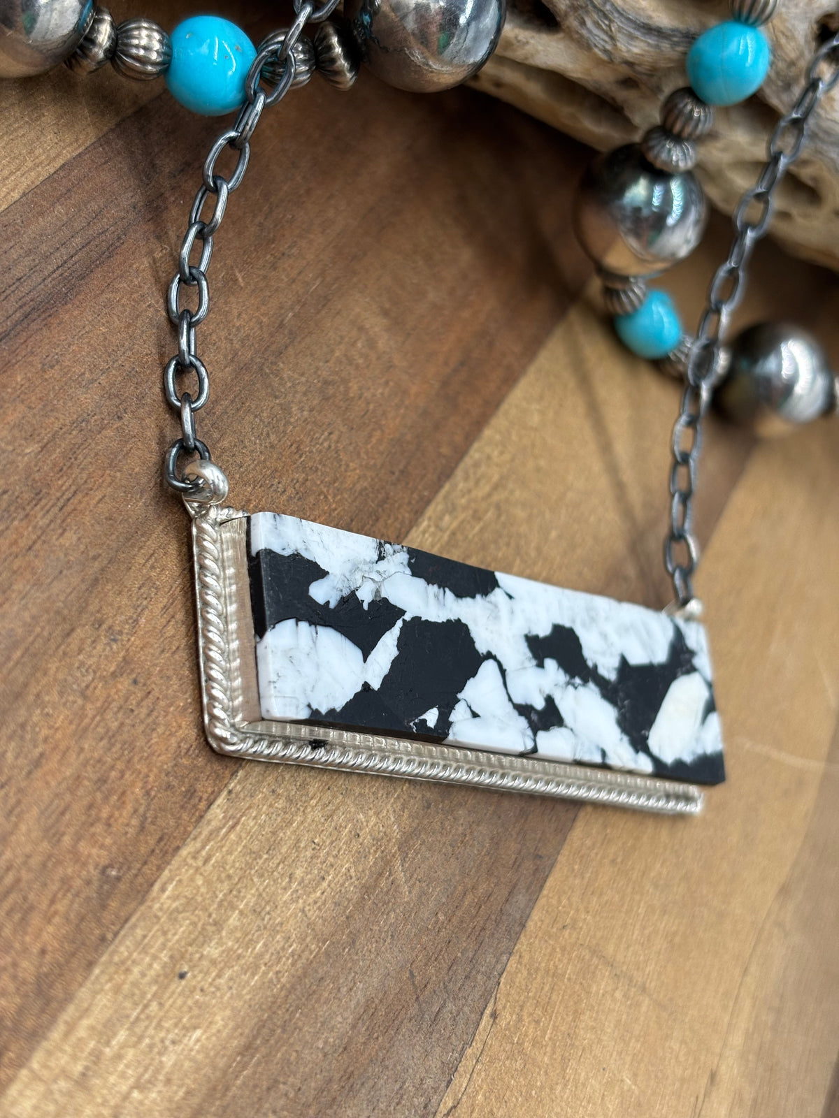 White Buffalo Mojave #917-50D XL Bar Necklace by Brandon Etcitty, Navajo