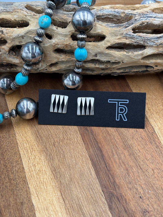 Beth Studs Leander Tahe, Navajo