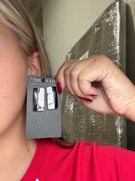 White Buffalo #922-16 Earrings