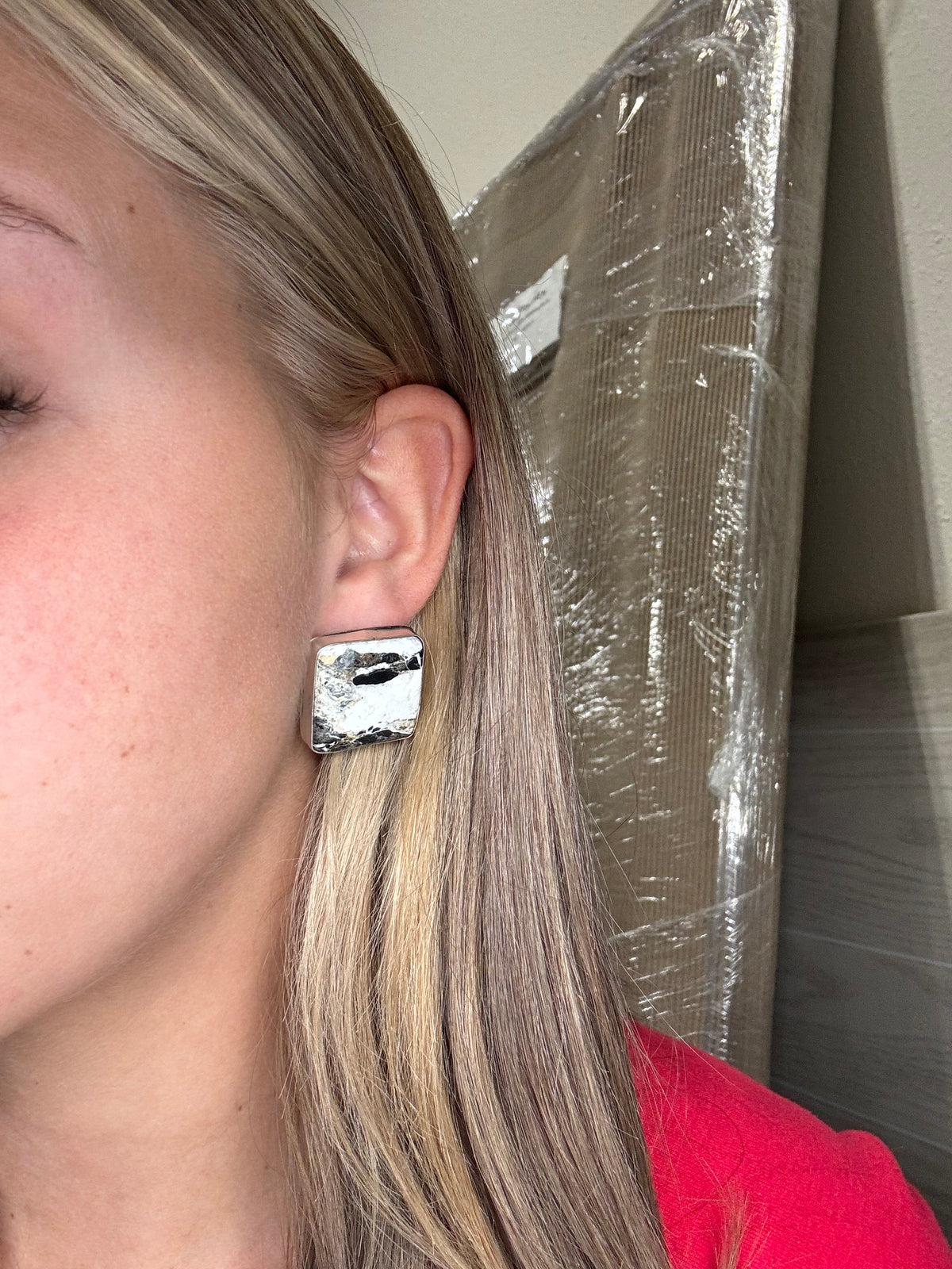 White Buffalo #922-18 Earrings