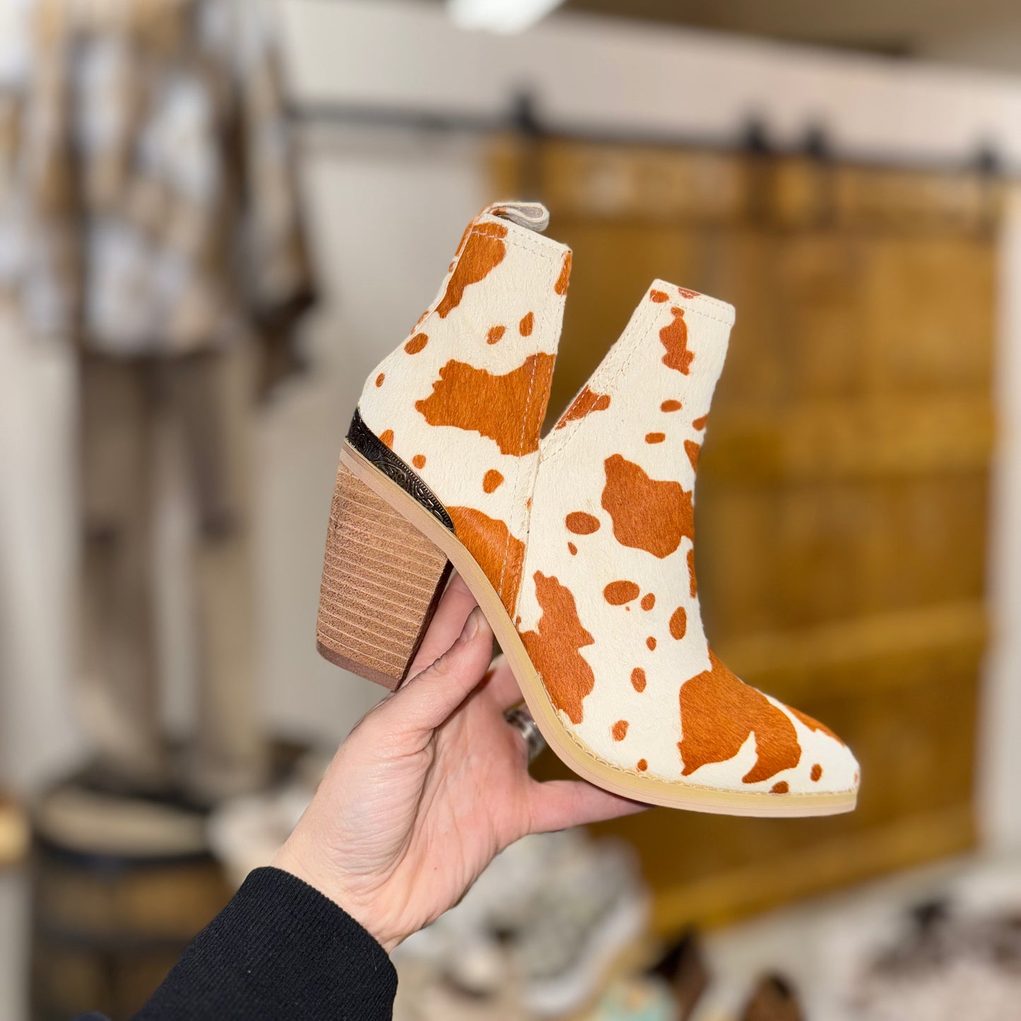 Cowin’ Around The Town Brown Shortie Boots