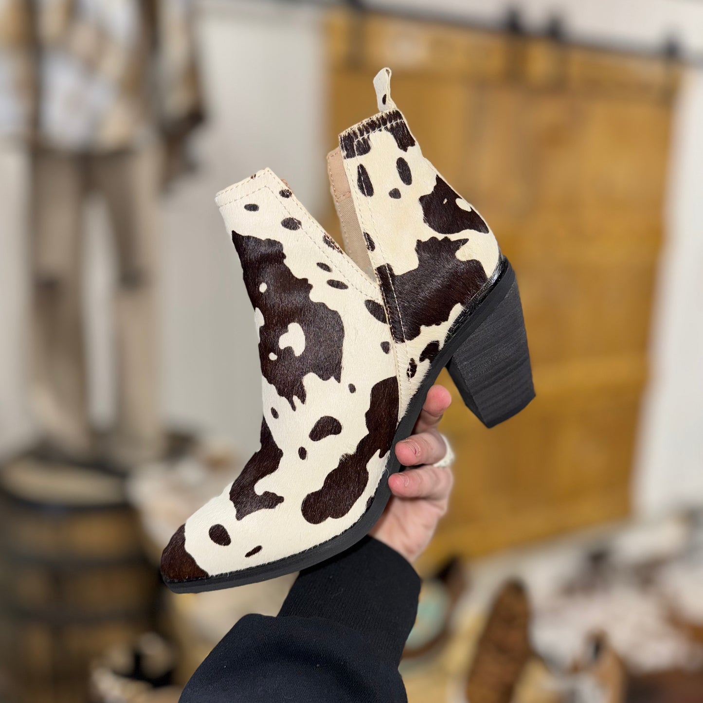 Cowin’ Around The Town Black Shortie Boots