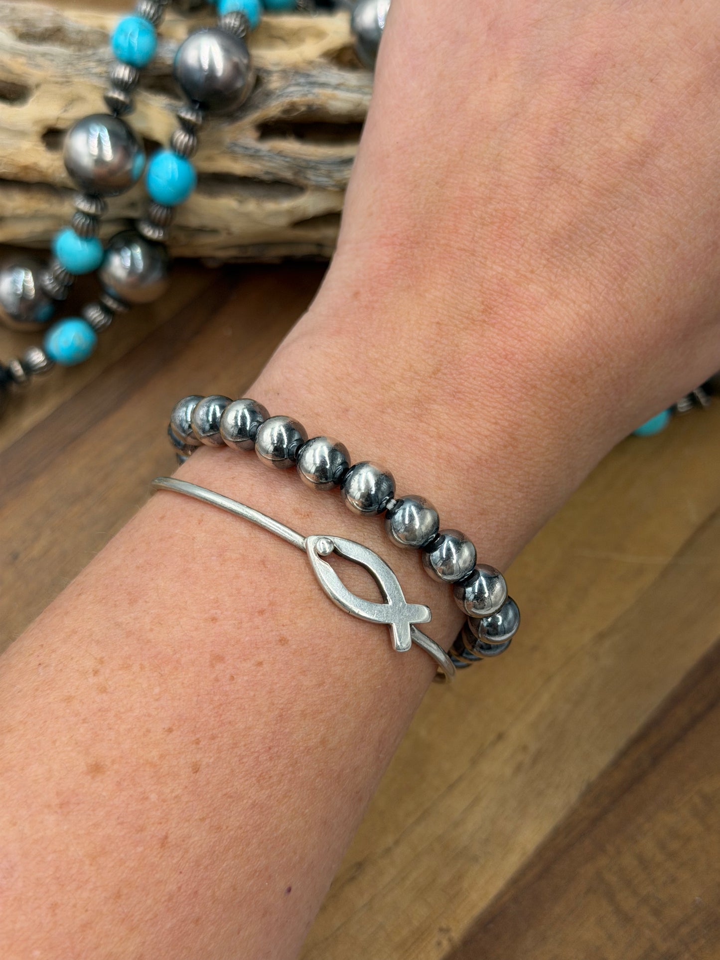 8mm #92-20 Sterling Silver Pearl Stretchy Bracelet