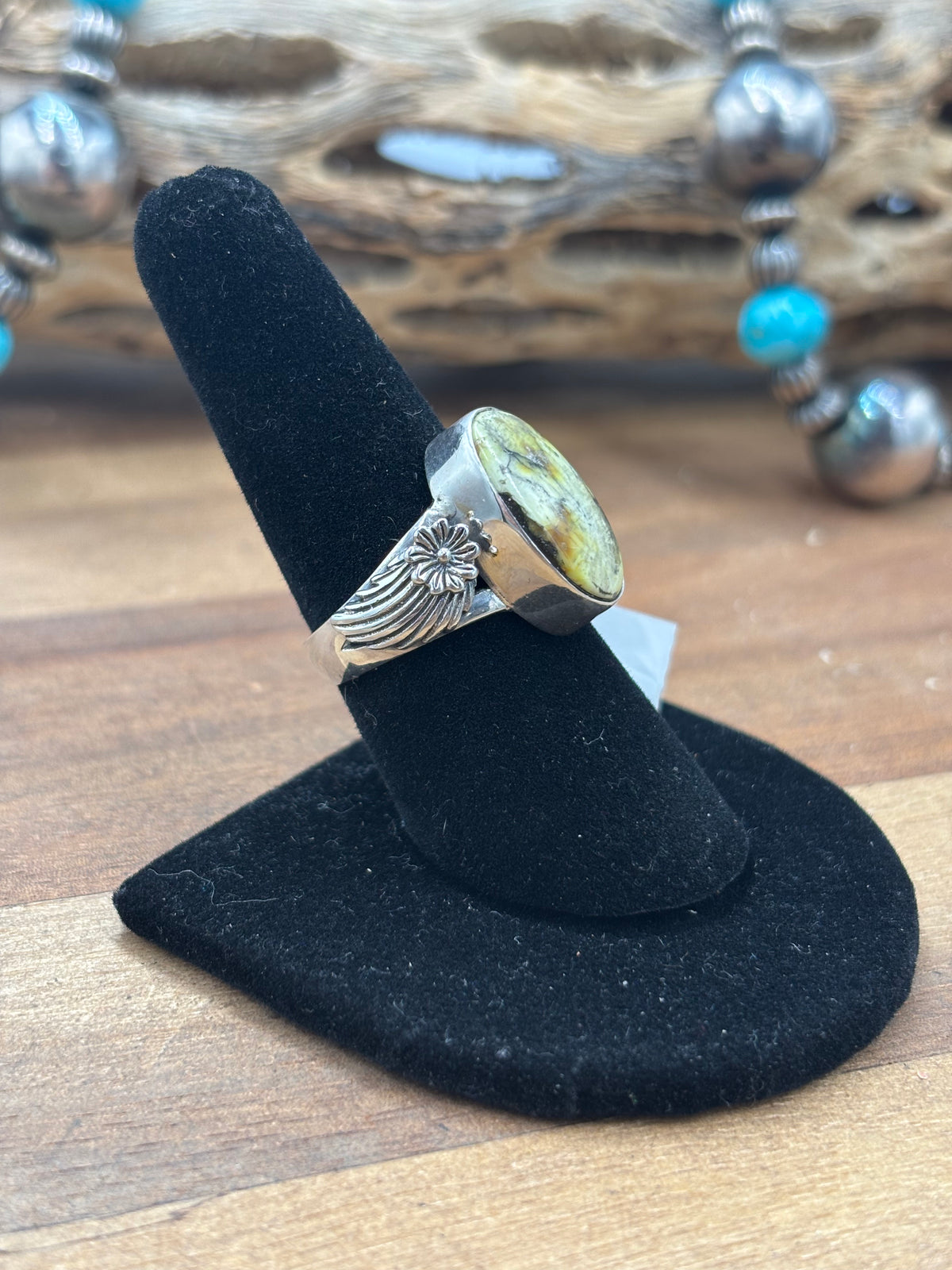 Palomino #930-6 Ring Size 8