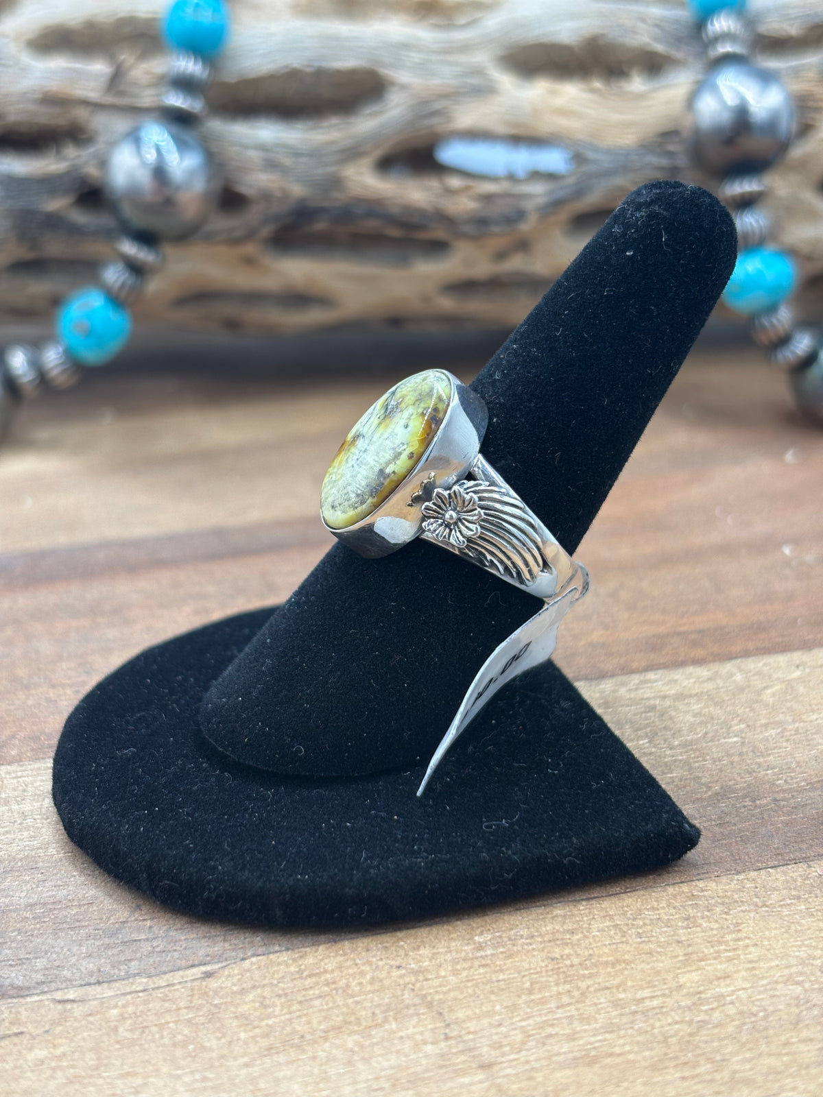 Palomino #930-6 Ring Size 8