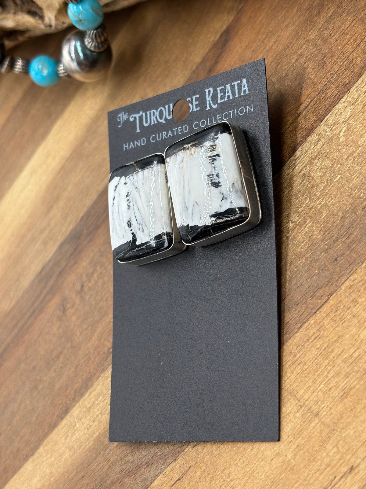 White Buffalo #922-14 Earrings