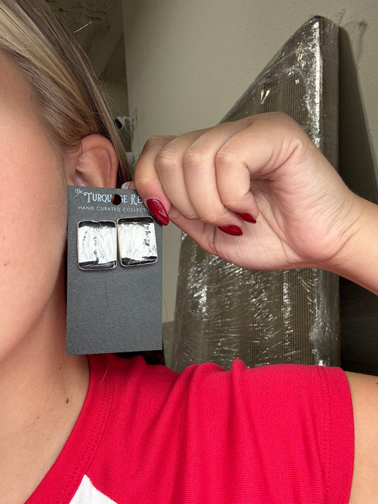 White Buffalo #922-14 Earrings