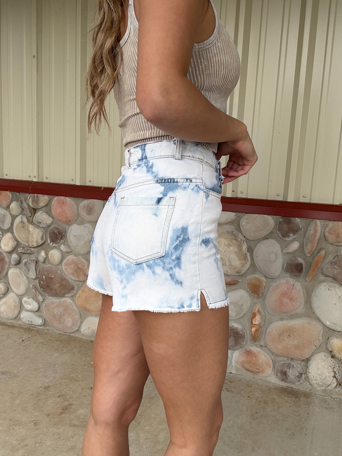 The Driftwood Shorts – Bleached Light Wash Denim