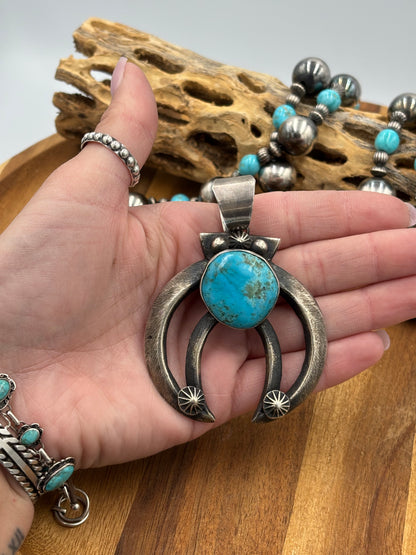 Turquoise Naja Pendant Chimney Butte, Santo Domingo Pueblo