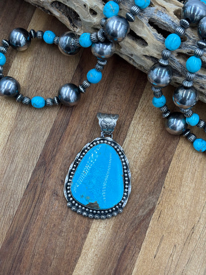 Turquoise Pendant Twisted & Dotted Border