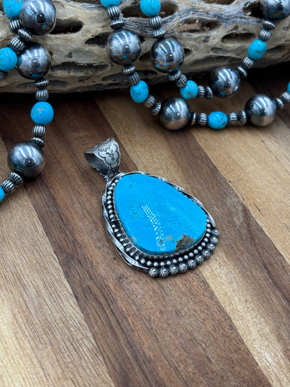 Turquoise Pendant Twisted & Dotted Border