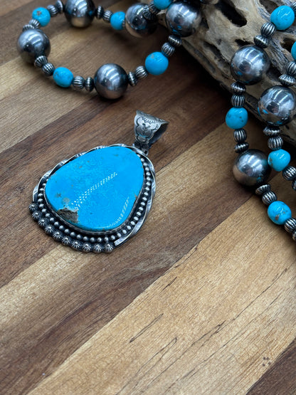 Turquoise Pendant Twisted & Dotted Border