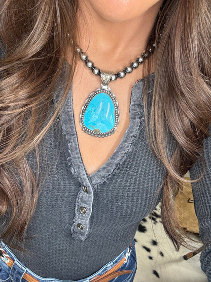 Turquoise Pendant Twisted & Dotted Border