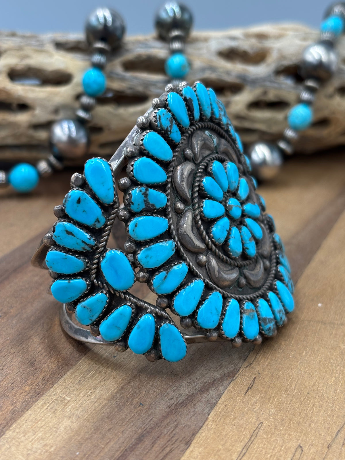 Turquoise #922-24 Cluster Cuff Vintage *VAULTED*