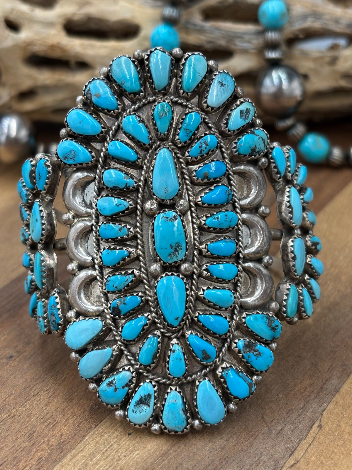Turquoise #922-25 Cluster Cuff Vintage *VAULTED*