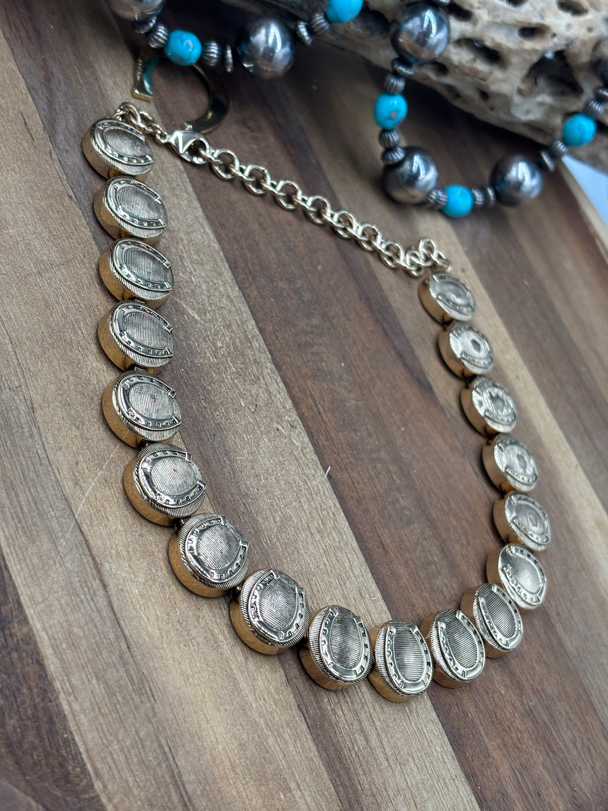 Horseshoe Medallion #1012-2 Necklace Gold