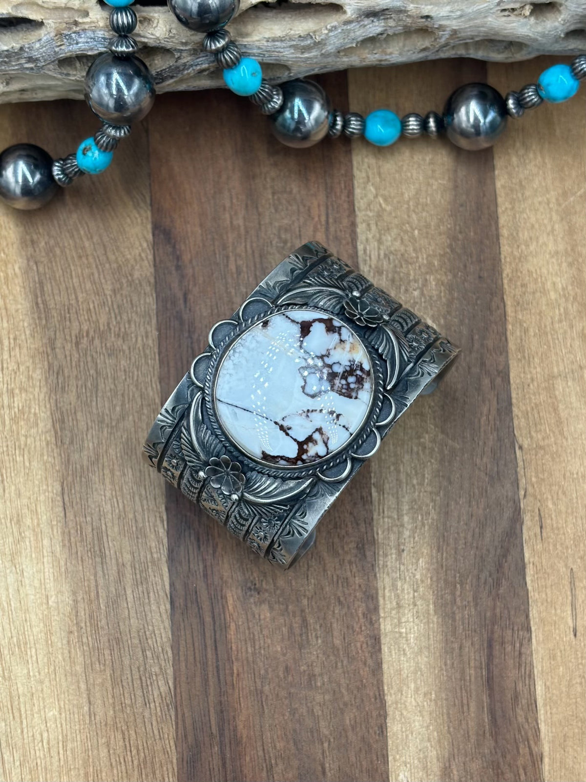 Wild Horse #1022-34 Cuff by Robert Johnson, Navajo