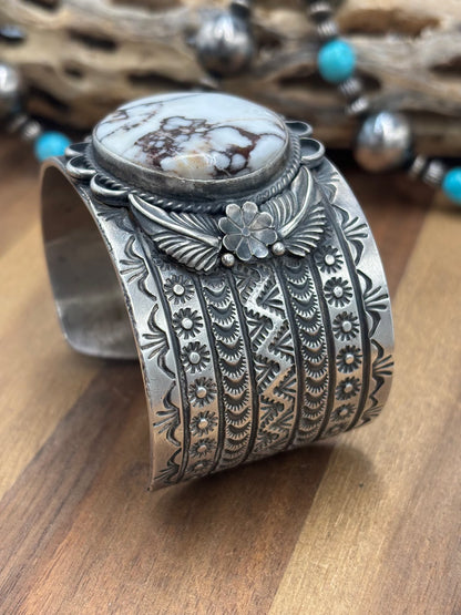 Wild Horse #1022-34 Cuff by Robert Johnson, Navajo