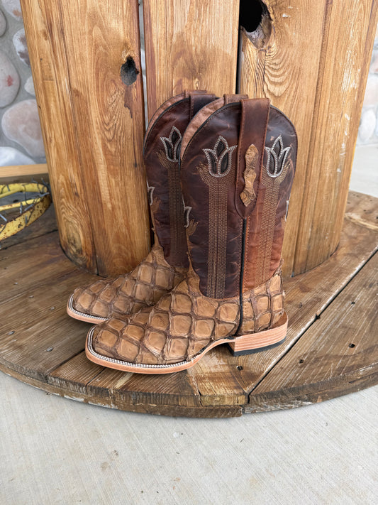 Signature Turquoise Reata Men's Boot – Exotics - The Justin Caramel Pirarucu Square Toe Boot