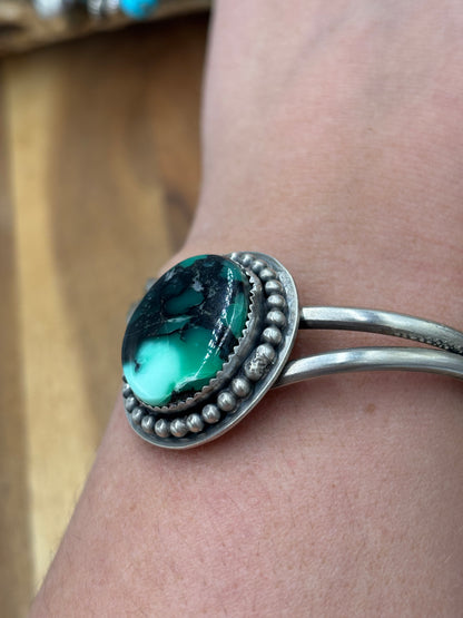 Emerald Rose Varasite Cuff