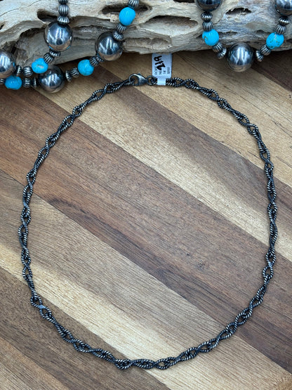 18" Twisted Rope Chain Necklace