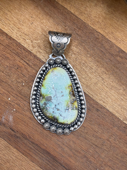 Palomino Pendant
