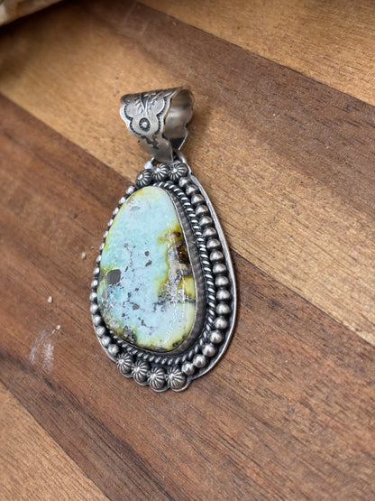 Palomino Pendant