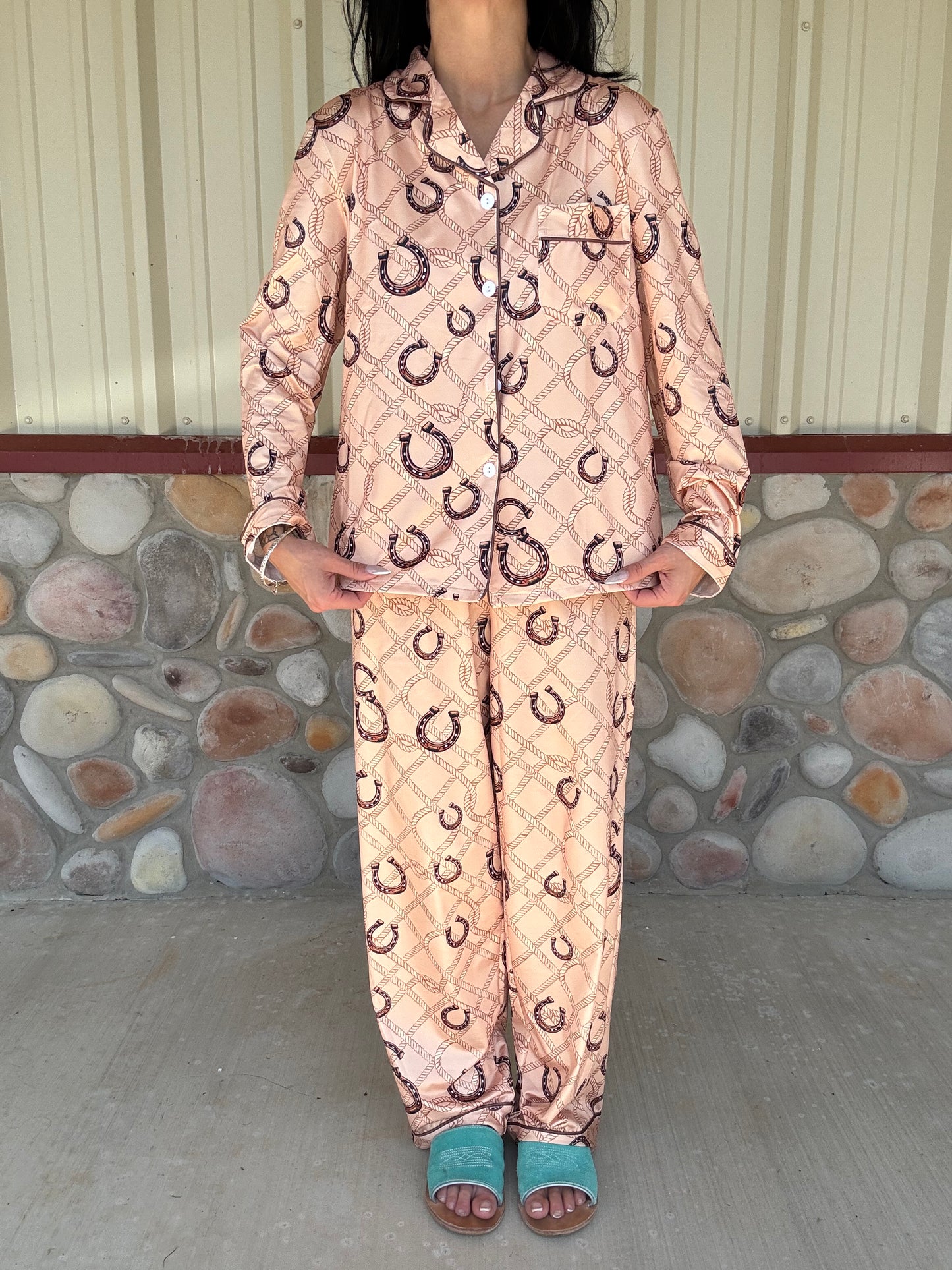 Camel Horseshoe Set Regular and Plus