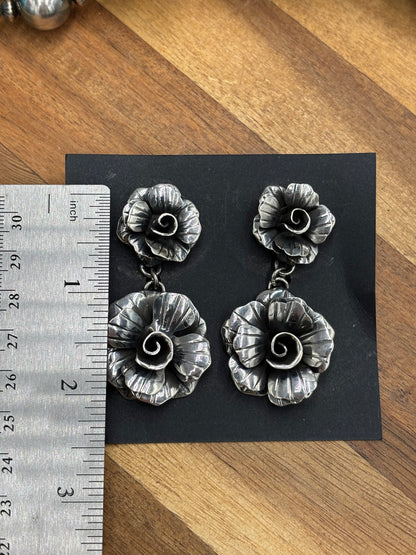 Rose Earrings by Federico Jimenez