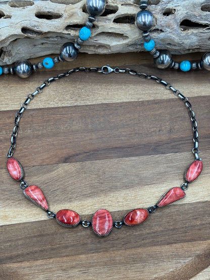 Red Spiny Choker by P Skeets, Navajo