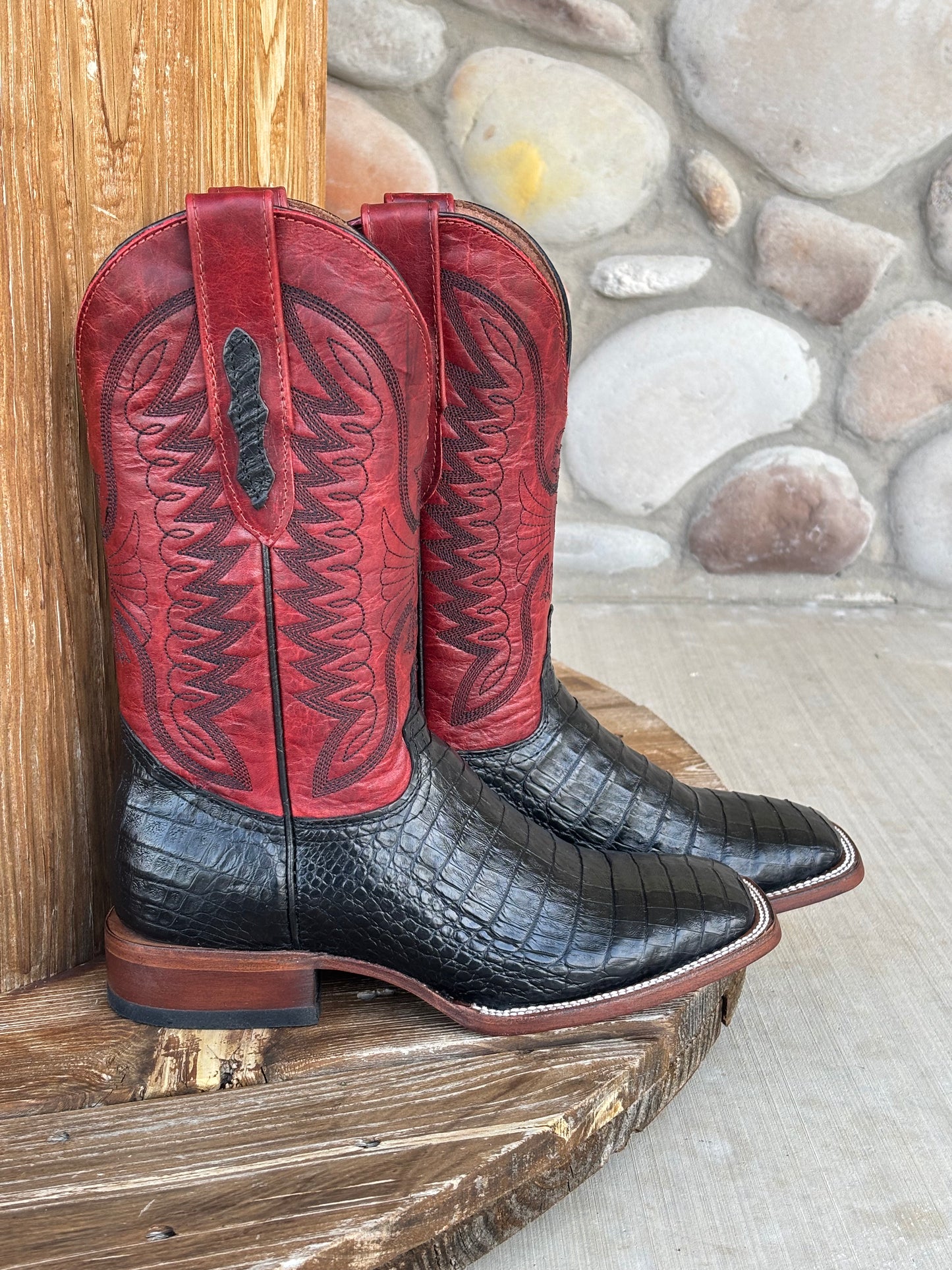 Signature Turquoise Reata Men's Boot – Exotics - The Riley Black Caiman Belly Square Toe Boot