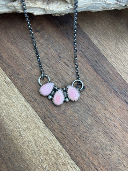 Pink Conch 3 Stone Necklace
