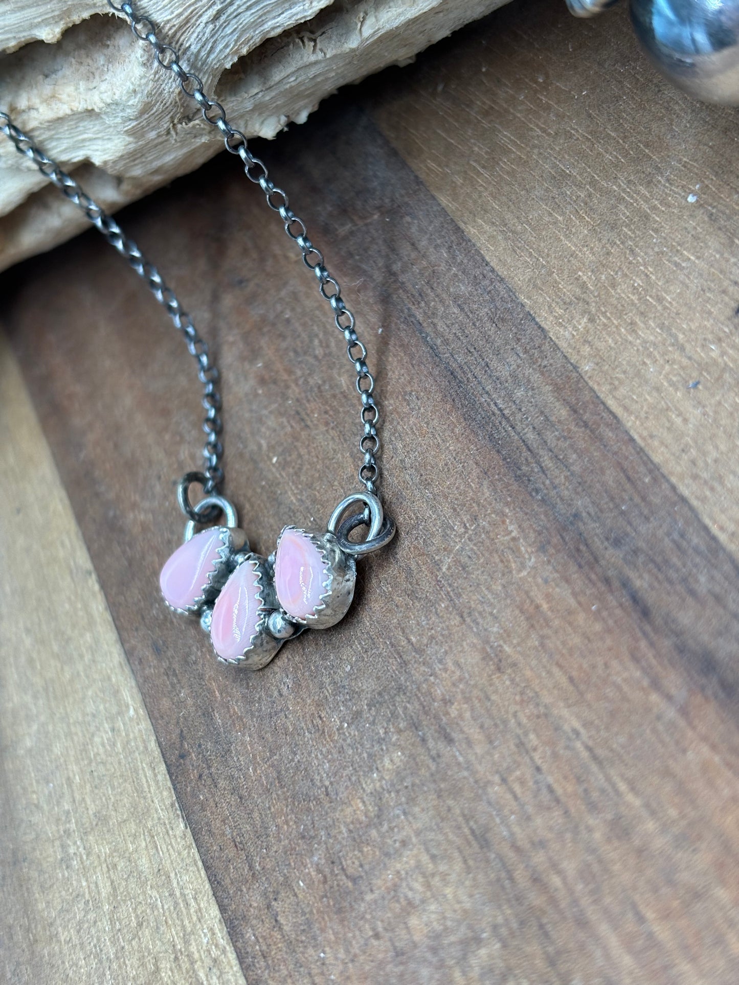 Pink Conch 3 Stone Necklace