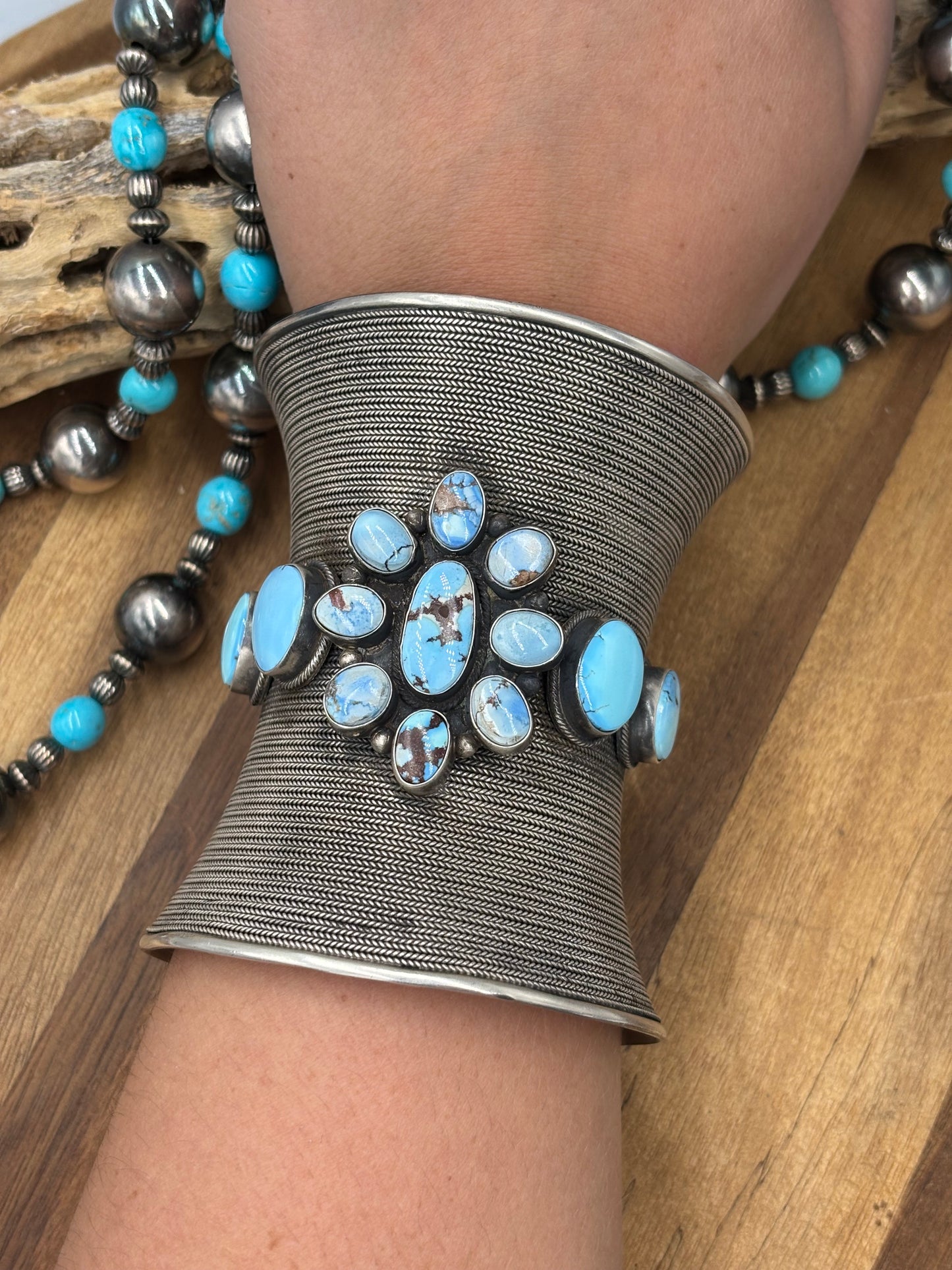 Golden Hills #96-40 Cuff by Merle House, Navajo