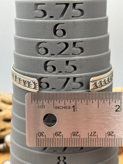 Kingman #96-21 Cuff by Rick Enriquez, Navajo
