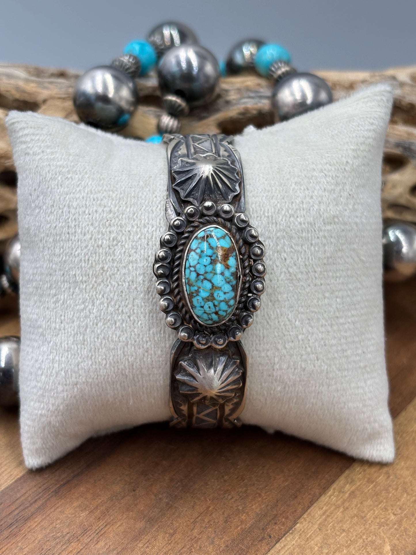 Kingman #96-20 Cuff by Tilli John, Navajo