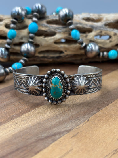 Kingman #96-17 Cuff by Tilli John, Navajo