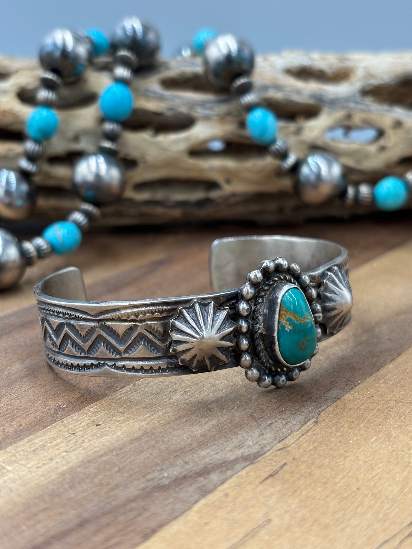 Kingman #96-17 Cuff by Tilli John, Navajo