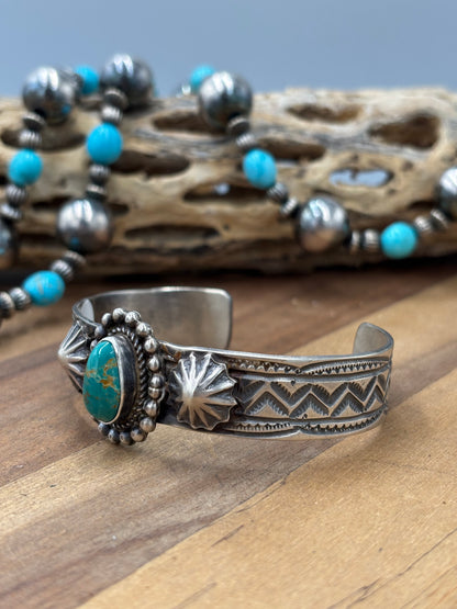 Kingman #96-17 Cuff by Tilli John, Navajo