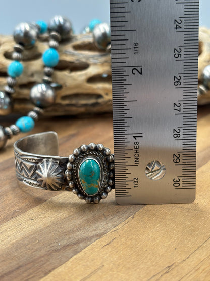 Kingman #96-17 Cuff by Tilli John, Navajo